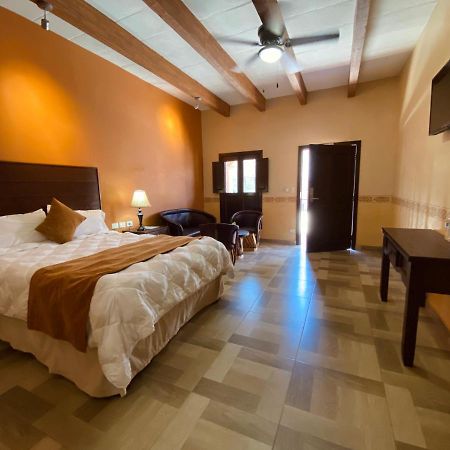 Hotel Real De Los Аламос Экстерьер фото