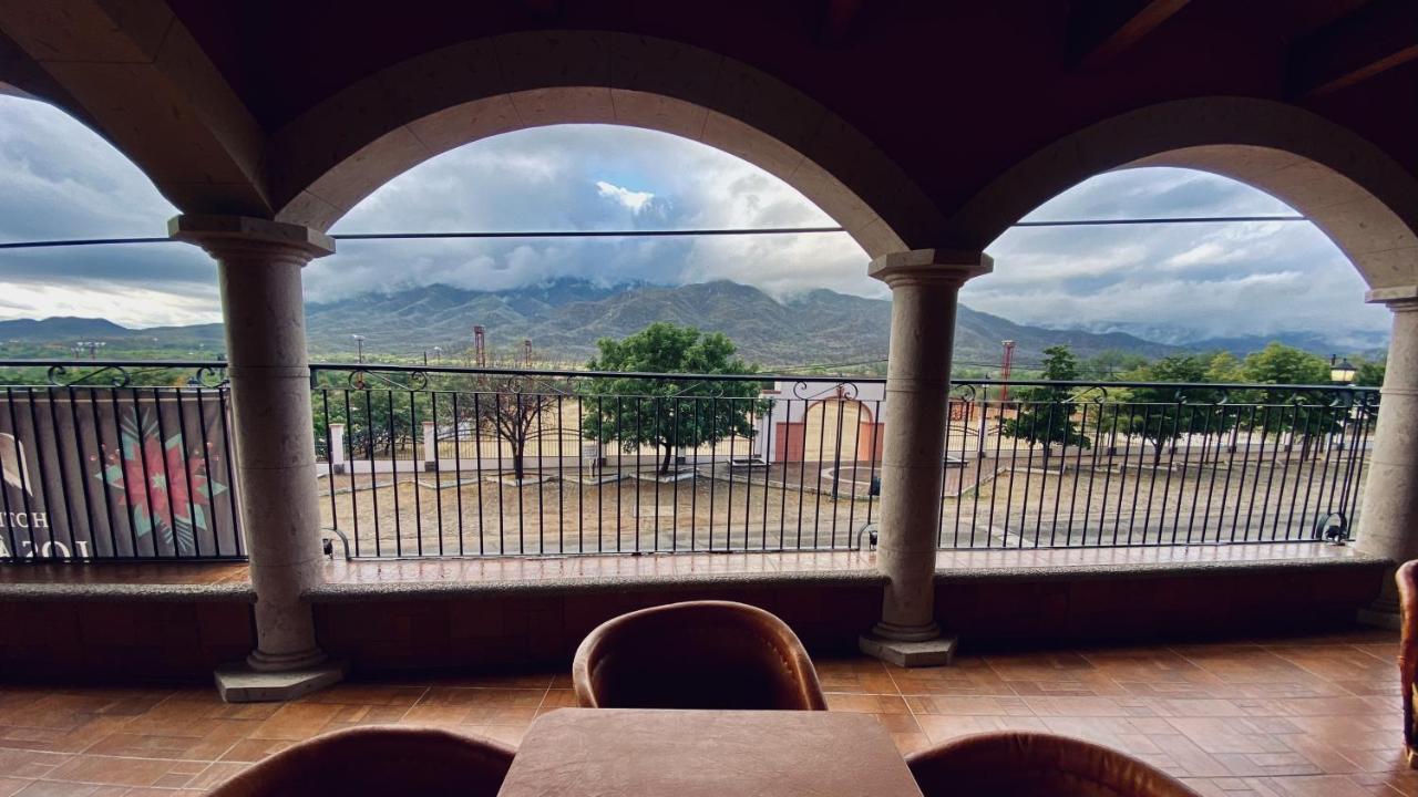 Hotel Real De Los Аламос Экстерьер фото